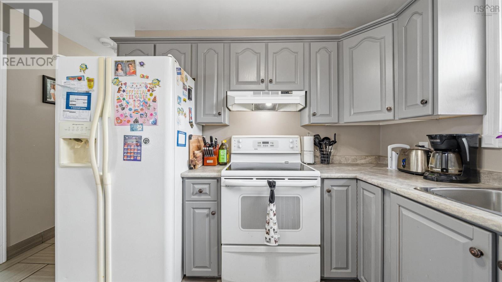 Property 25 of 49 of 206 Les Collins Avenue