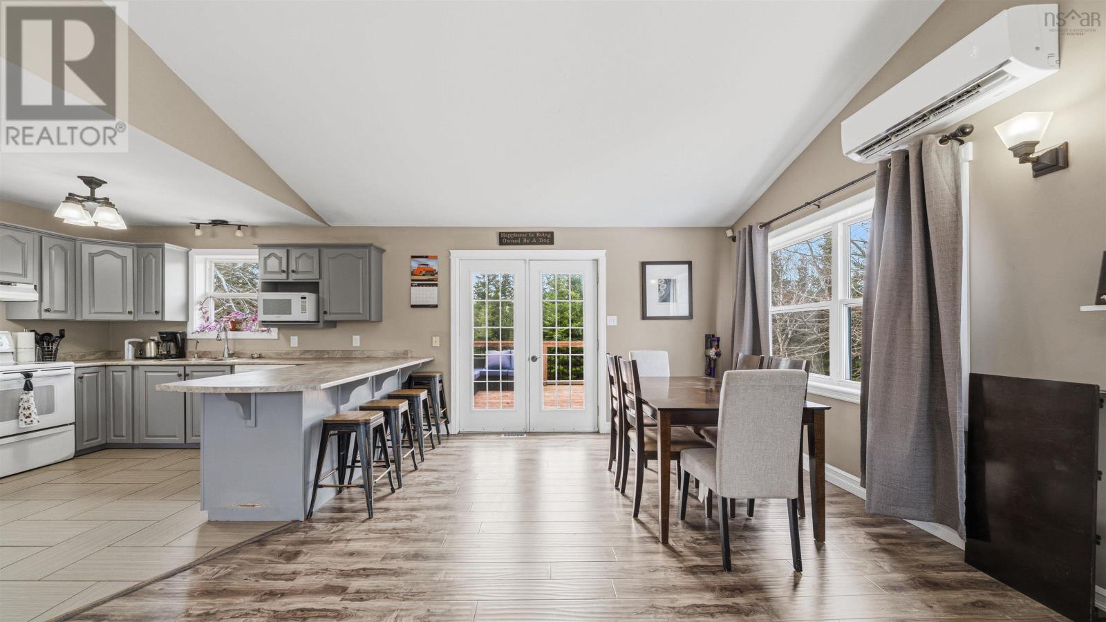 Property 7 of 49 of 206 Les Collins Avenue