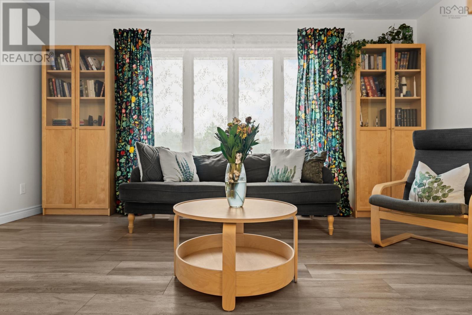 Property 5 of 37 of 162 Sunnyvale Crescent