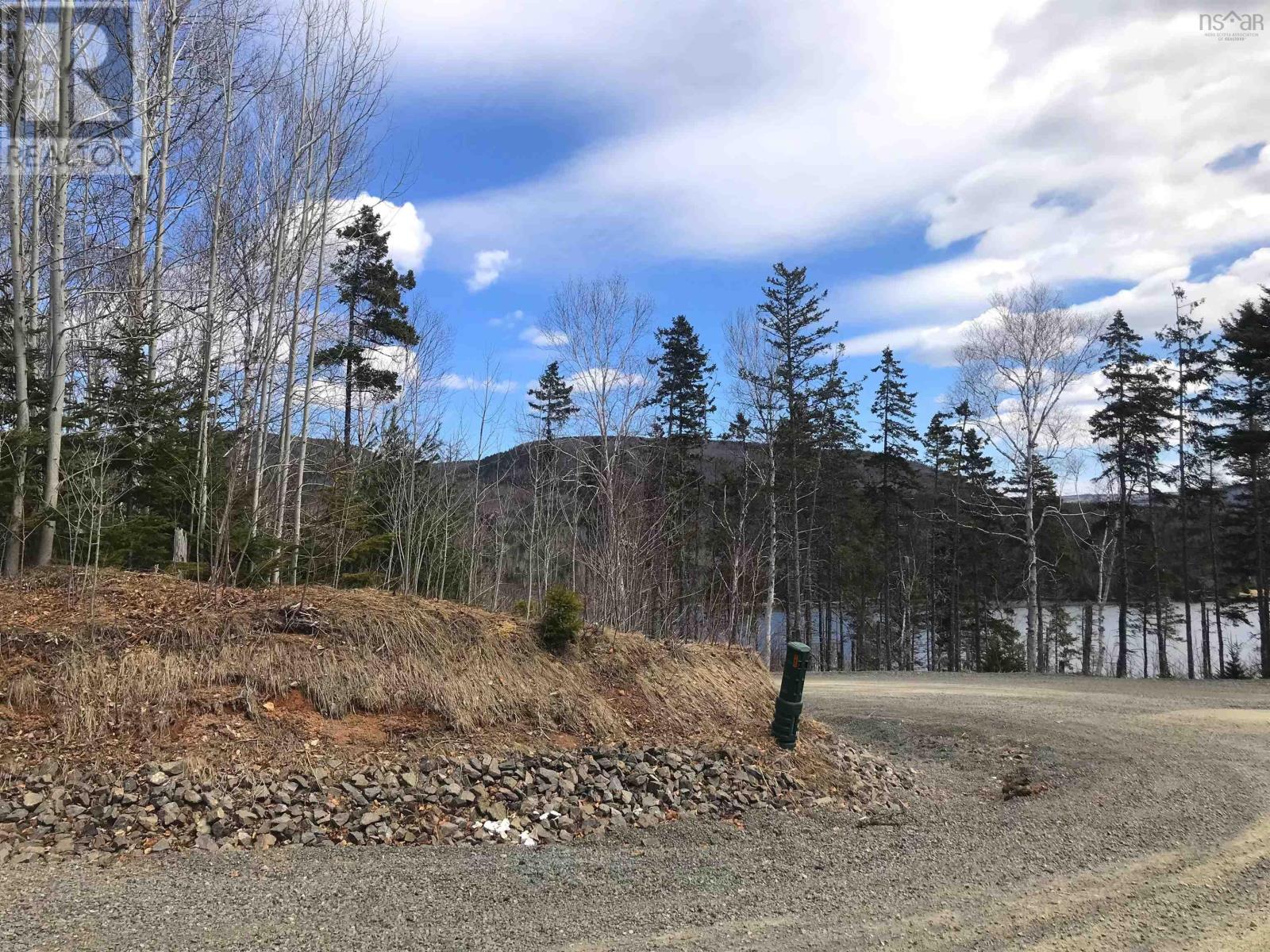 Property 12 of 13 of Rooster Hill Road