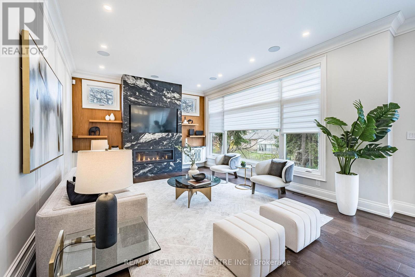 15 MONTFORD DRIVE - 13