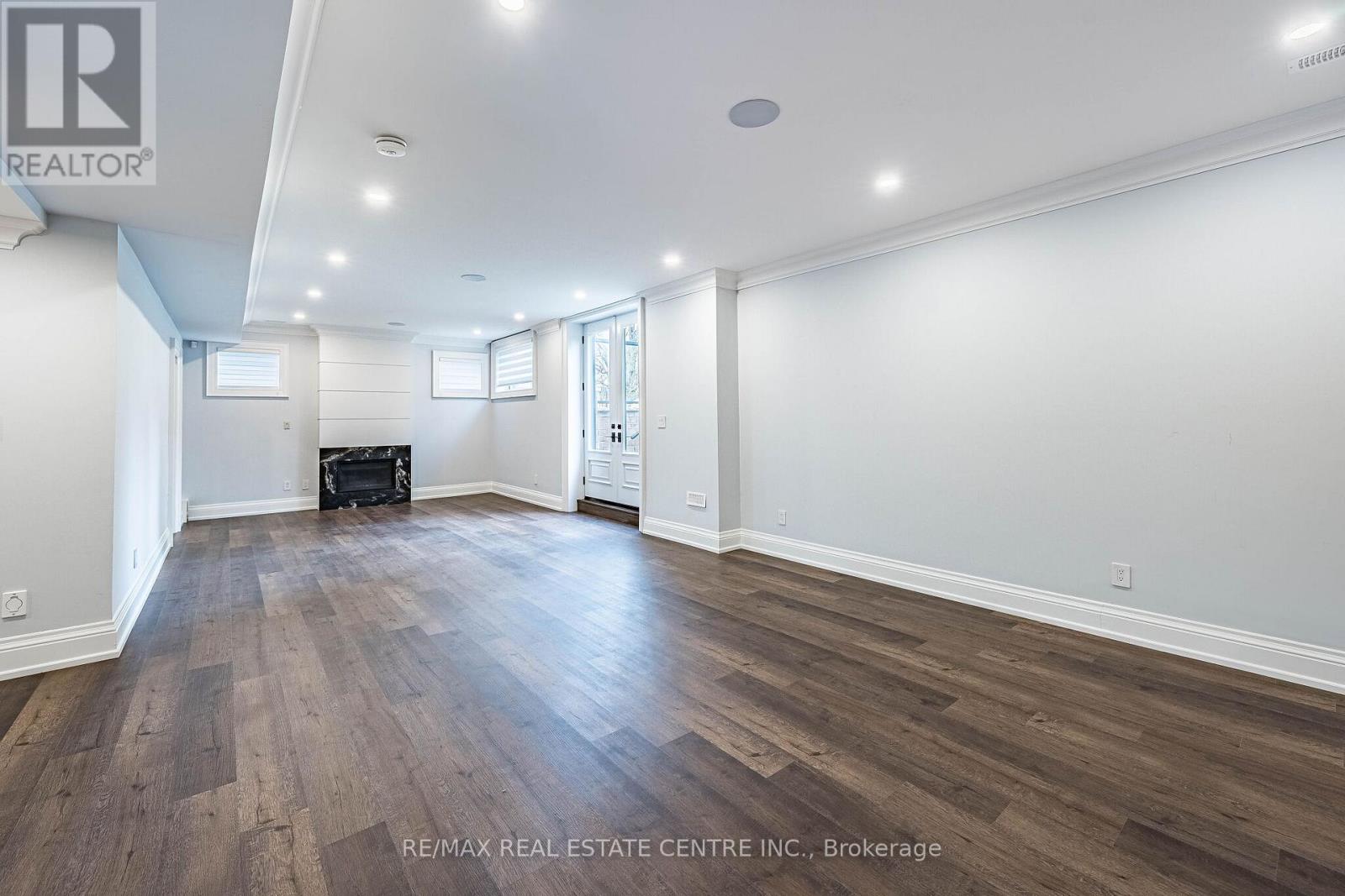 15 MONTFORD DRIVE - 45