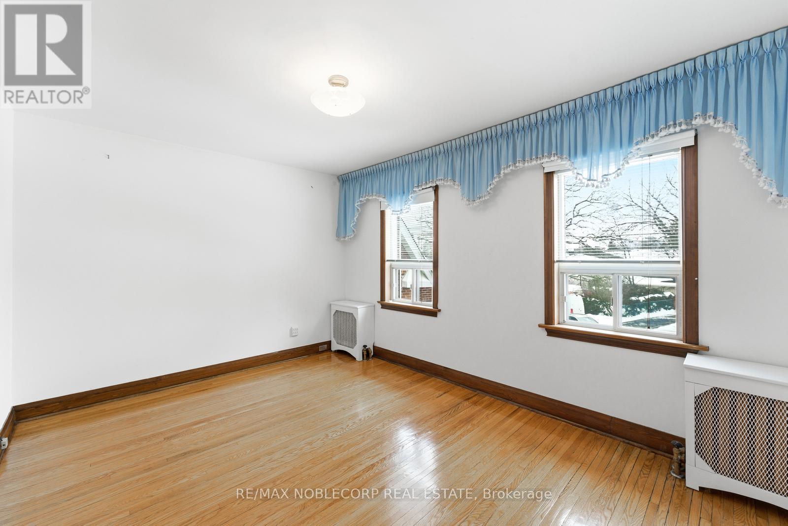 51 GLENAVY AVENUE — photo 28
