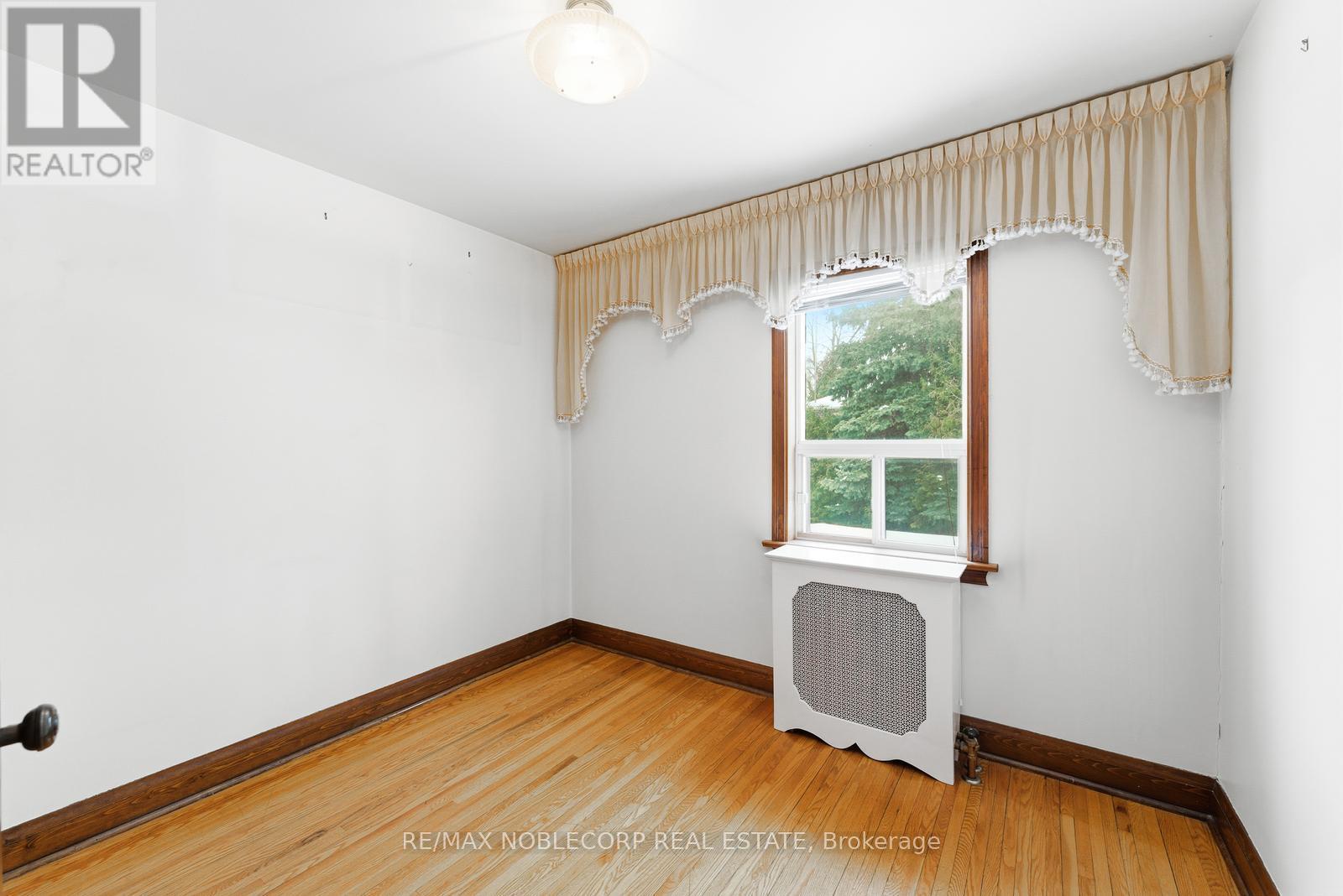 51 GLENAVY AVENUE — photo 31