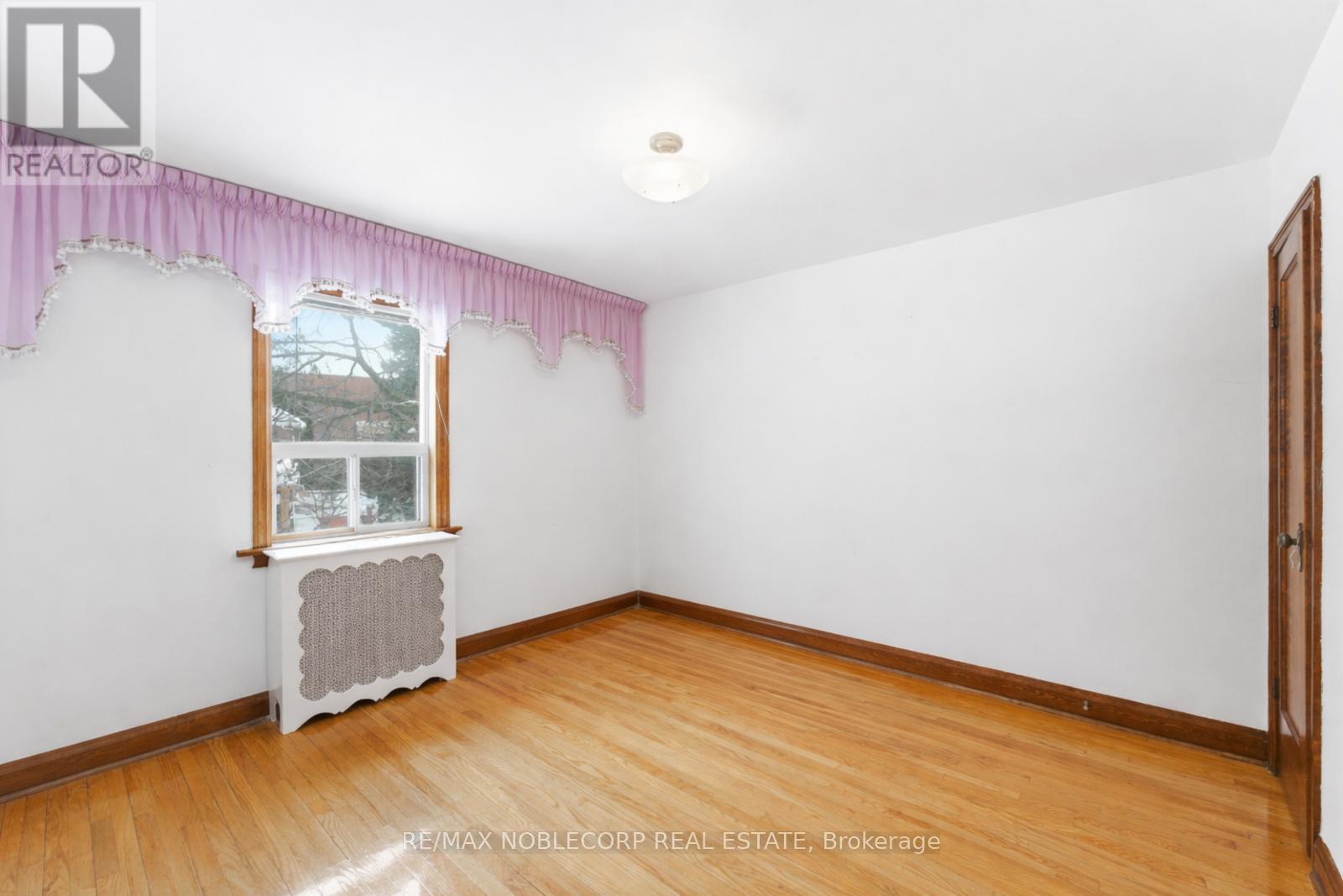 51 GLENAVY AVENUE — photo 34