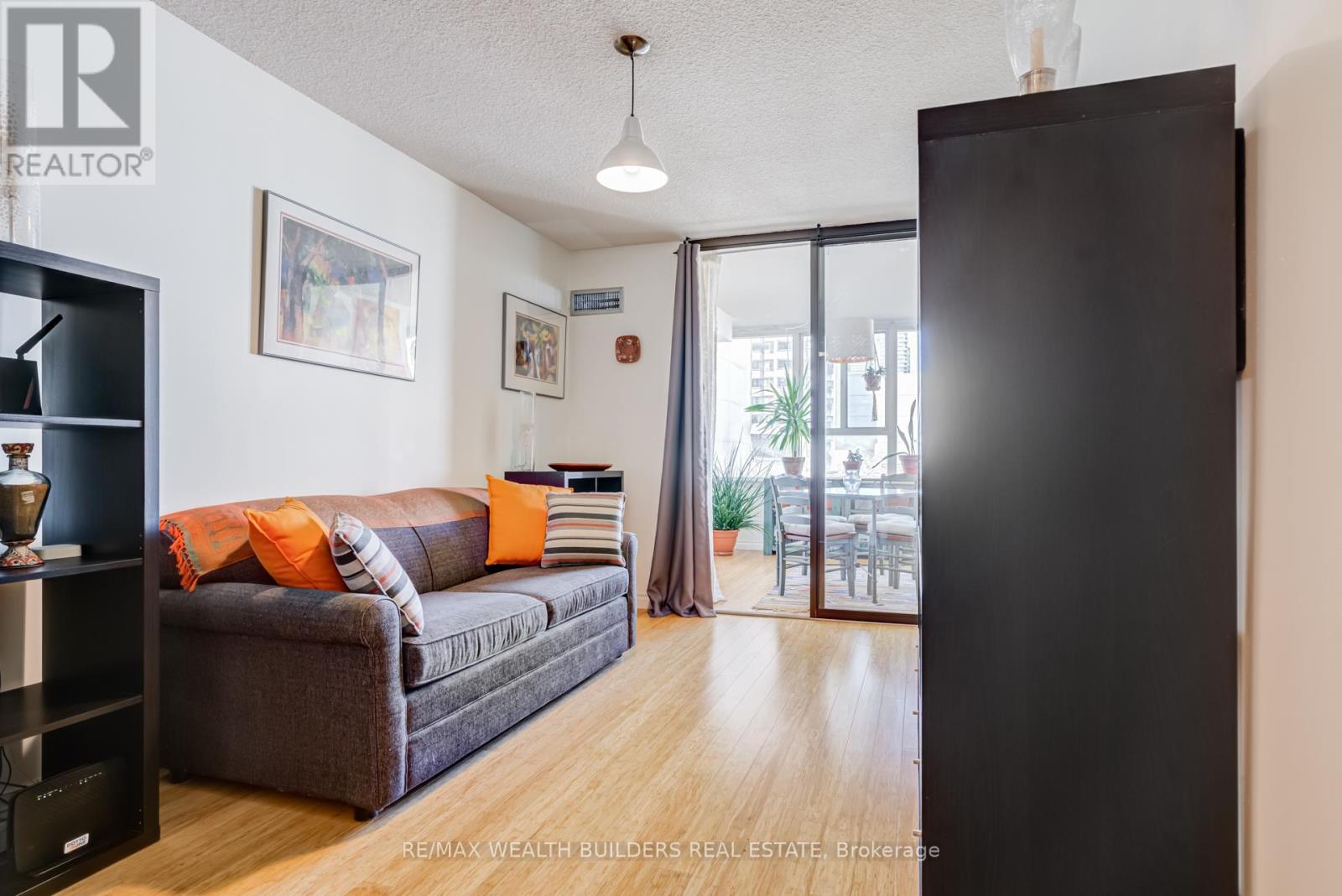 #1009 45 CARLTON STREET - 17