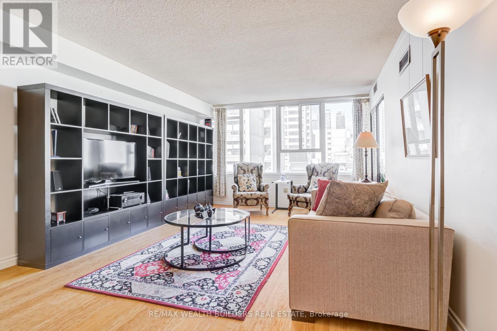 #1009 45 CARLTON STREET - 4