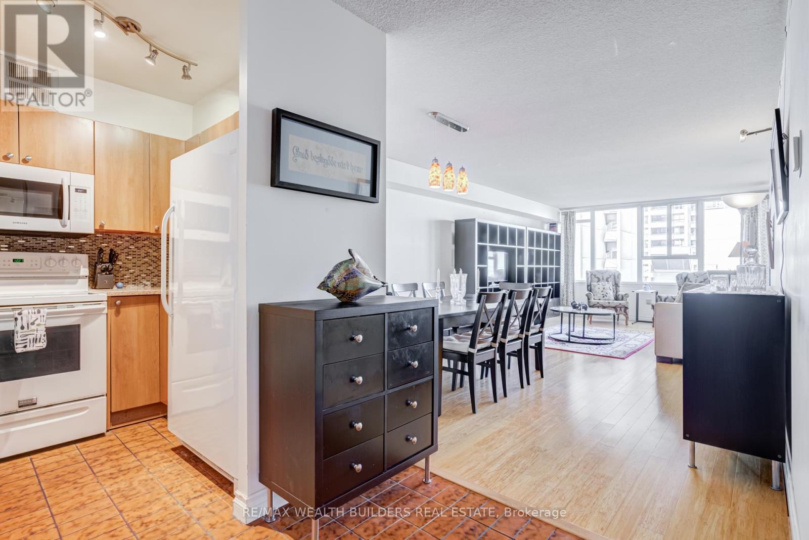 #1009 45 CARLTON STREET - 5