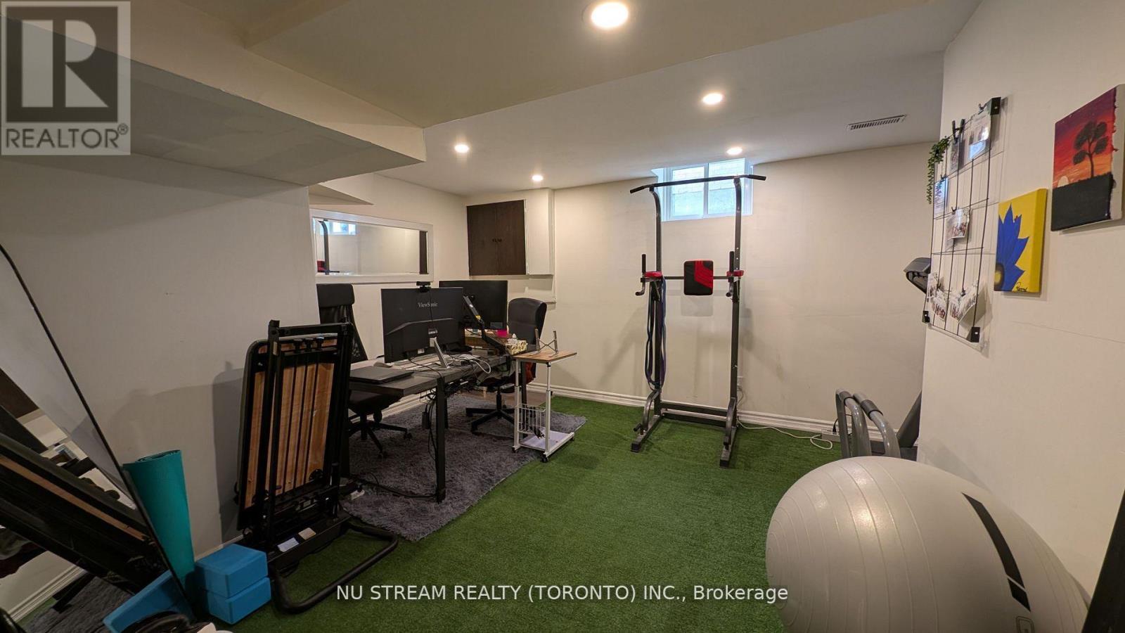 3 BLOOMFIELD TRAIL - 10