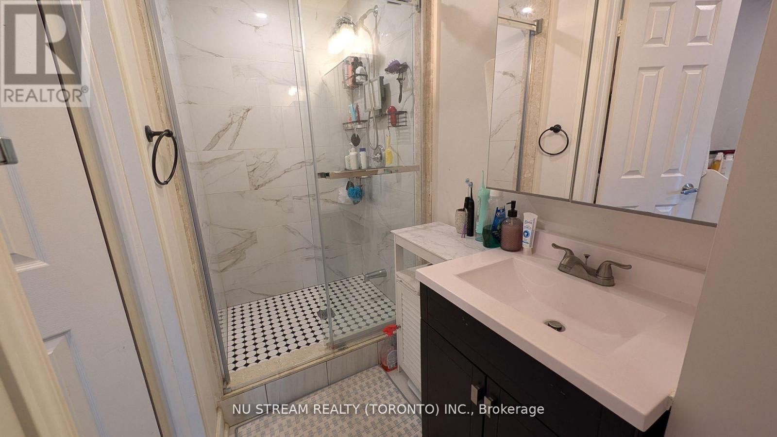3 BLOOMFIELD TRAIL - 22