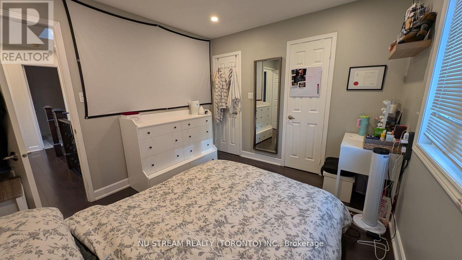 3 BLOOMFIELD TRAIL - 23