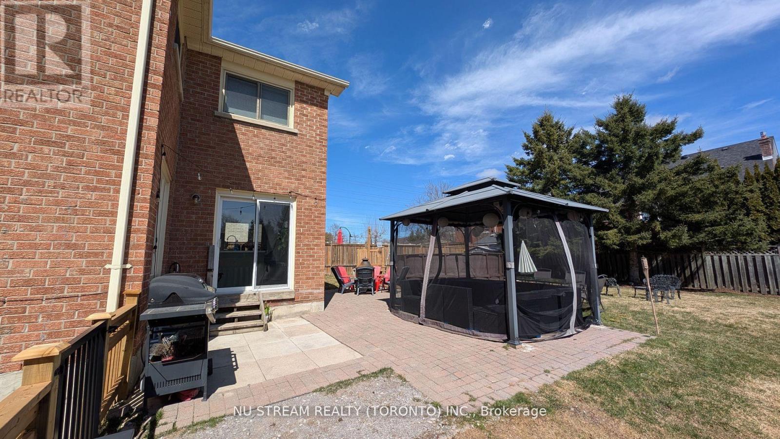 3 BLOOMFIELD TRAIL - 43