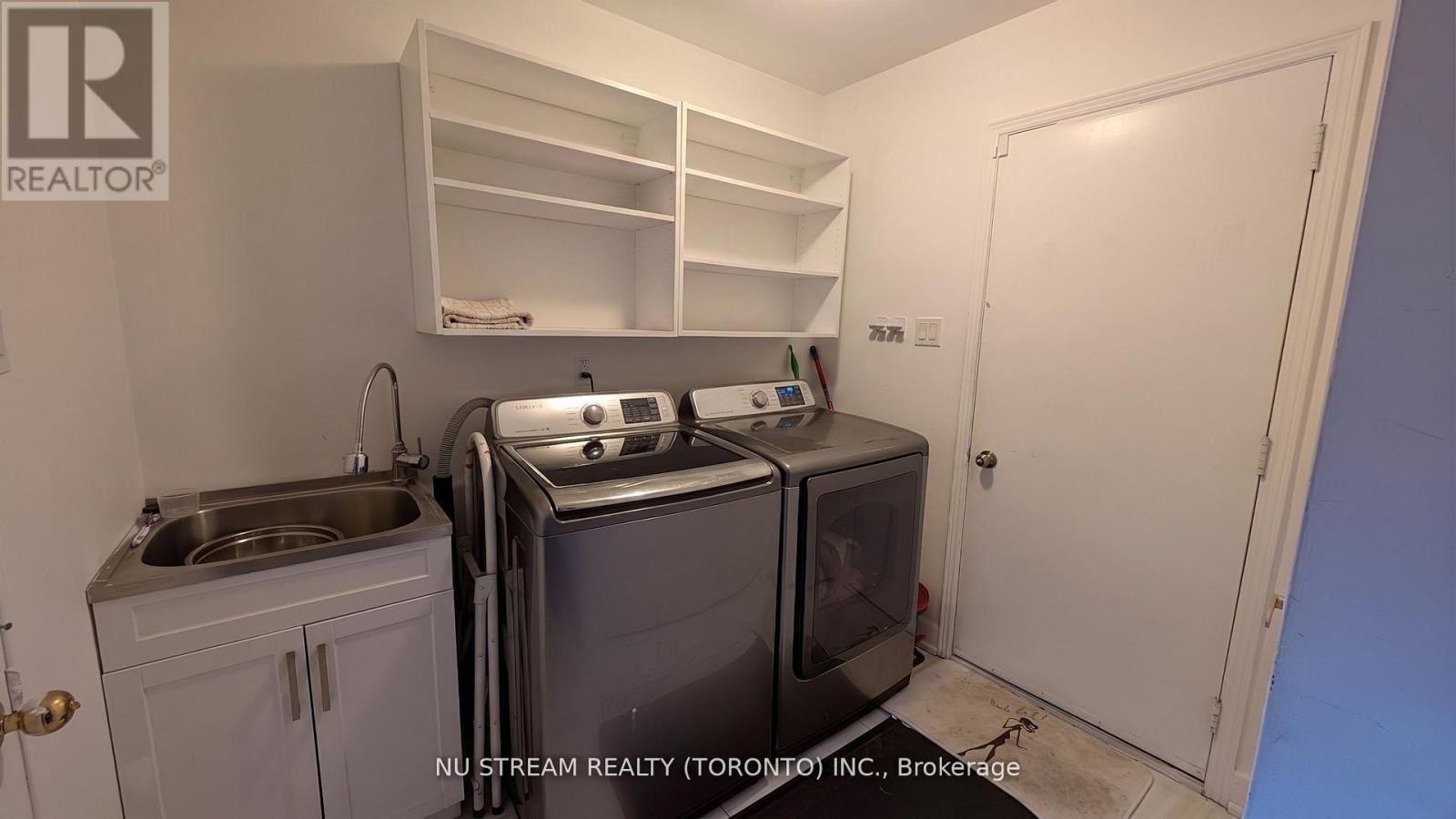 3 BLOOMFIELD TRAIL - 45