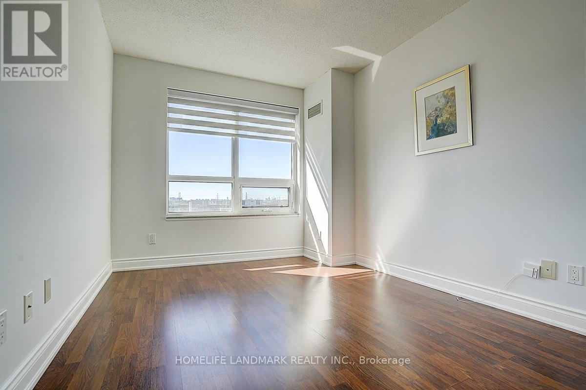 #815 50 CLEGG ROAD - 19