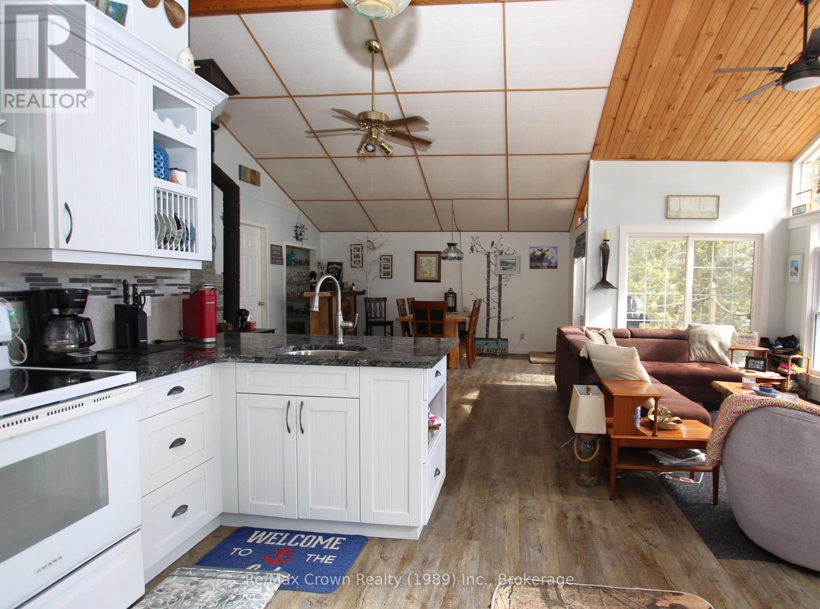 935 LIMBERLOST POINT ROAD — photo 7