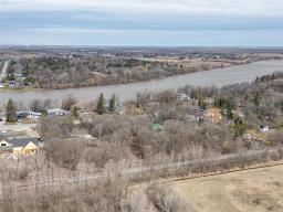 3358 Henderson Highway, East St Paul, MB R2E1A8 Photo 8