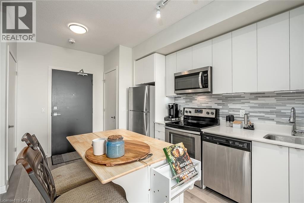5240 DUNDAS Street Unit# 517, Burlington, Ontario, L7L0J6 — Photo 2