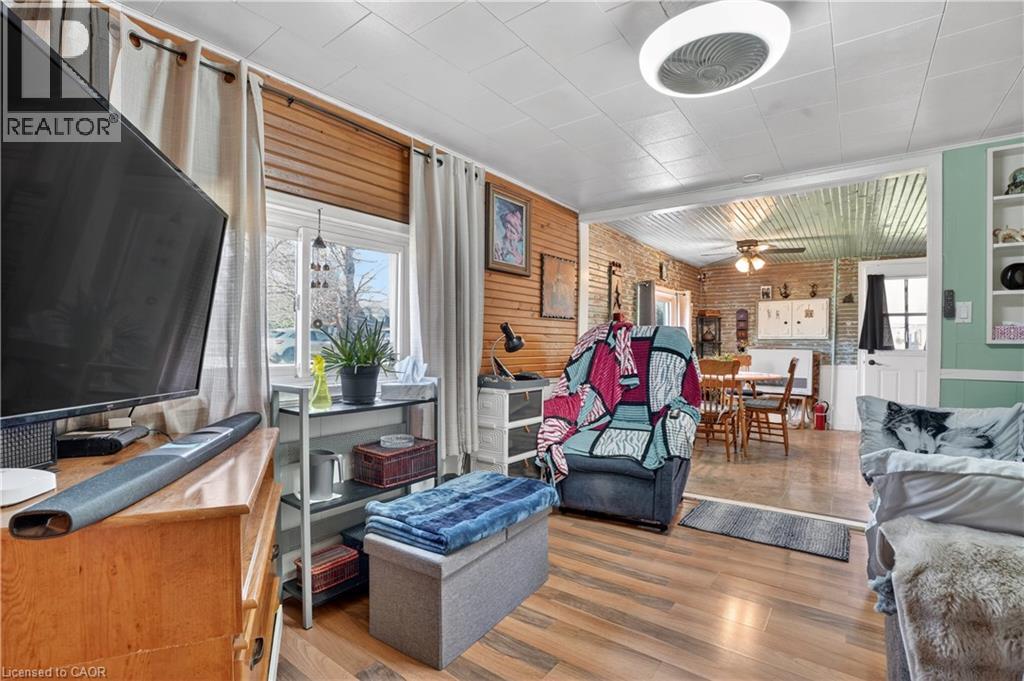 645 W QUEEN Street W, Mount Forest, Ontario, N0G2L1 — Photo 15