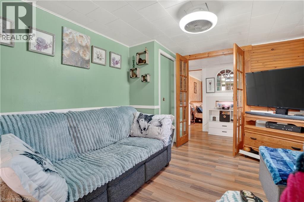 645 W QUEEN Street W, Mount Forest, Ontario, N0G2L1 — Photo 17