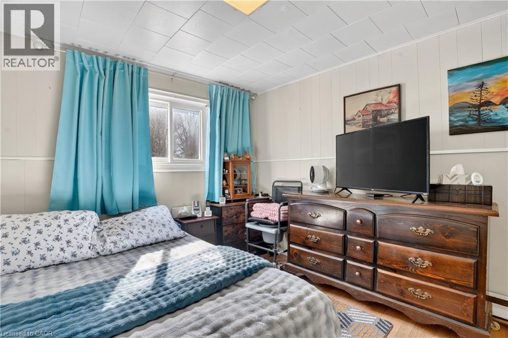 645 W QUEEN Street W, Mount Forest, Ontario, N0G2L1 — Photo 30