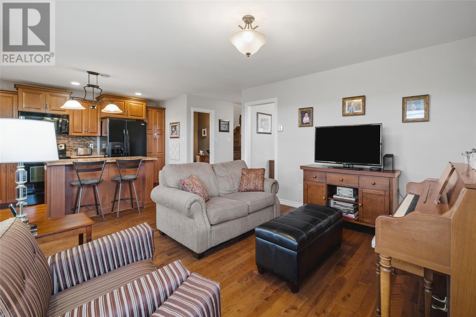 76 Julieann Place — photo 9
