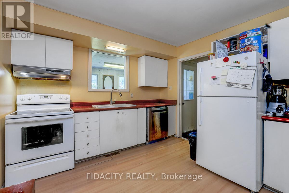 2336 OGILVIE ROAD - 8