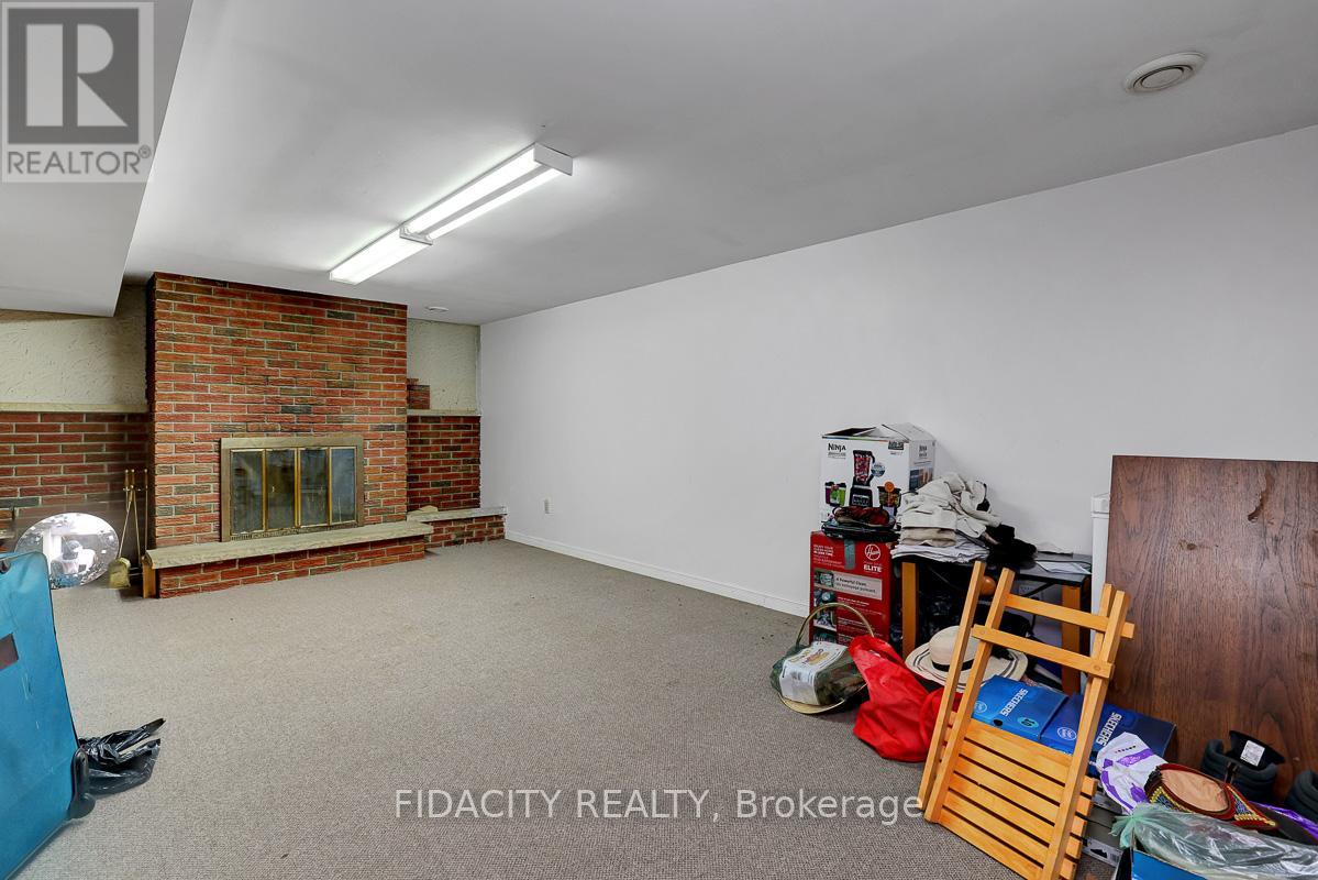 2336 OGILVIE ROAD - 9