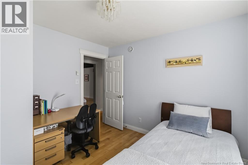 305 Douglas Avenue - 29