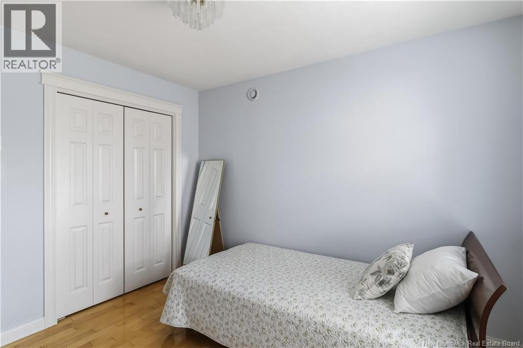 305 Douglas Avenue - 33