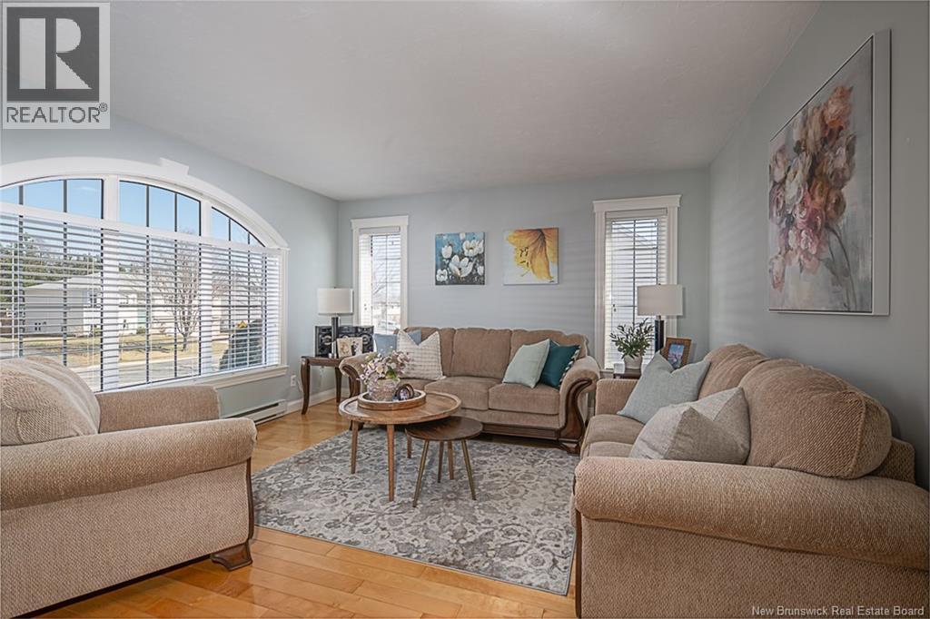 305 Douglas Avenue - 6