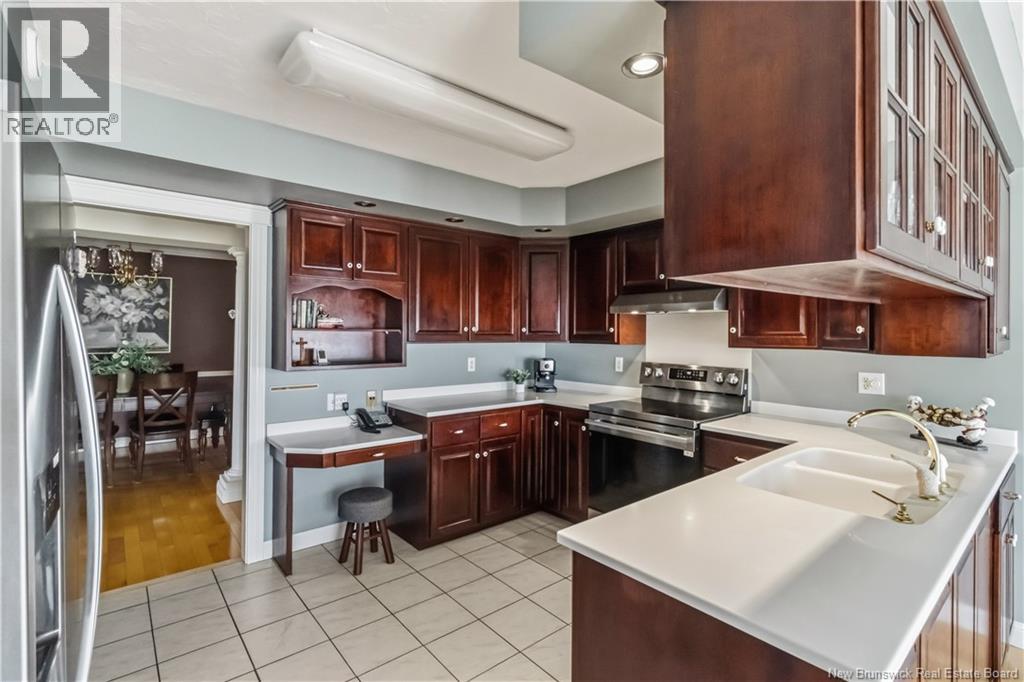305 Douglas Avenue - 8