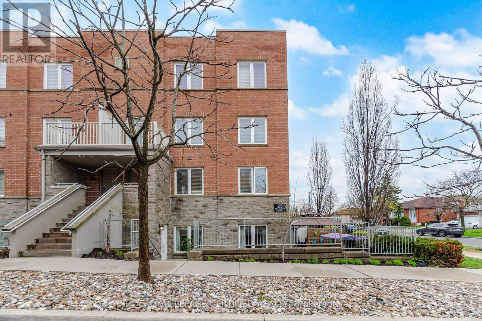 Listing photo of 101 - 25 RICHGROVE DRIVE