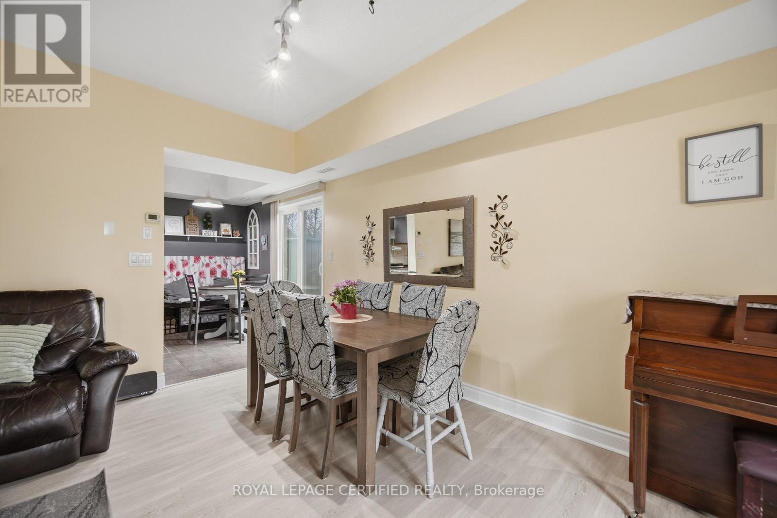 #101 25 RICHGROVE DRIVE - 12