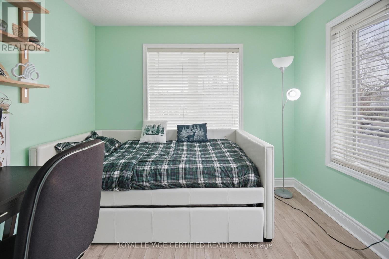#101 25 RICHGROVE DRIVE - 27
