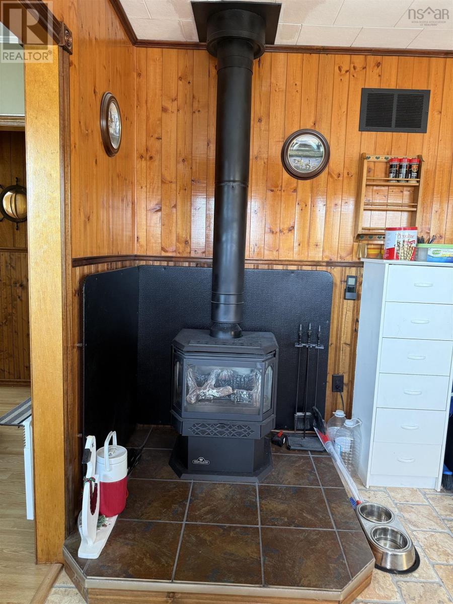 Property 5 of 14 of 15576 Highway 316