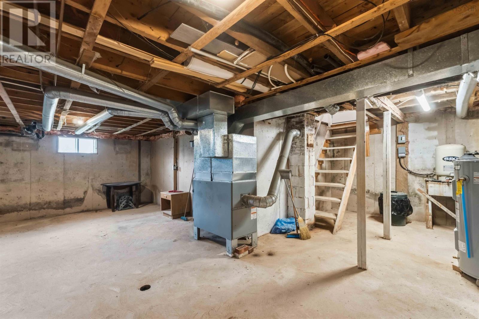 Property 19 of 21 of 1039 Highway 14