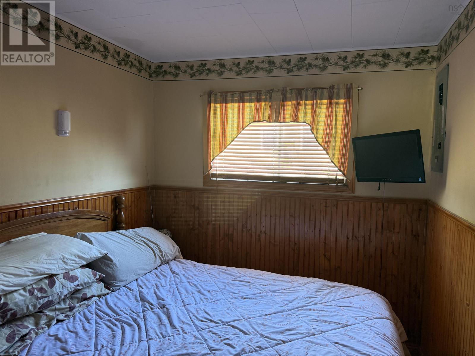 Property 8 of 14 of 15576 Highway 316