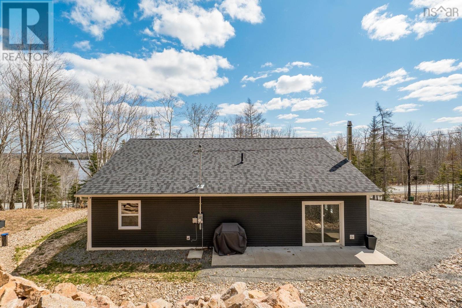 Property 26 of 32 of 2003 Highway 12