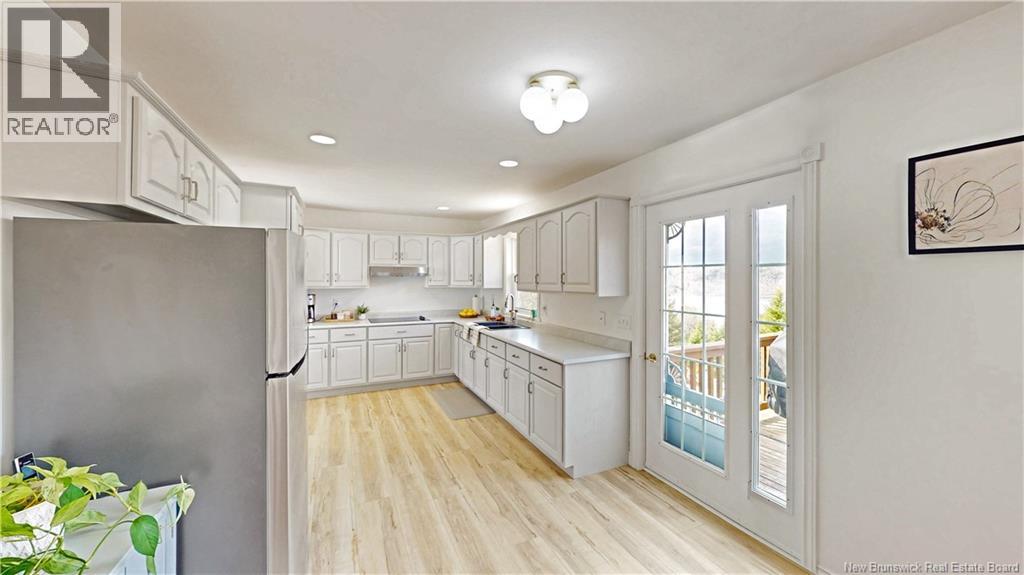 28 Kenneth Drive - 11