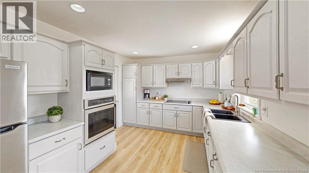 28 Kenneth Drive - 12