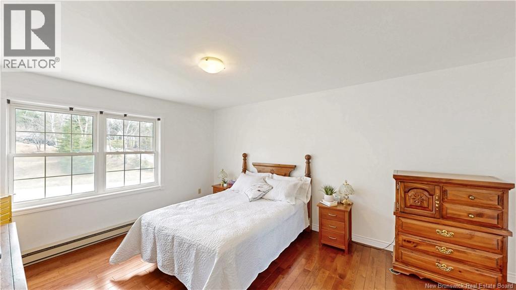 28 Kenneth Drive - 19