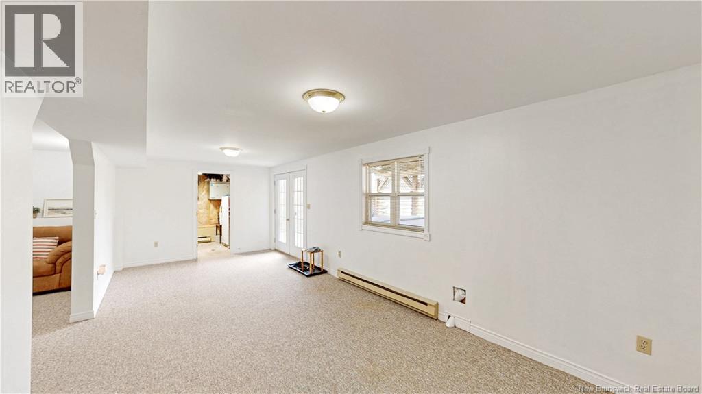 28 Kenneth Drive - 30