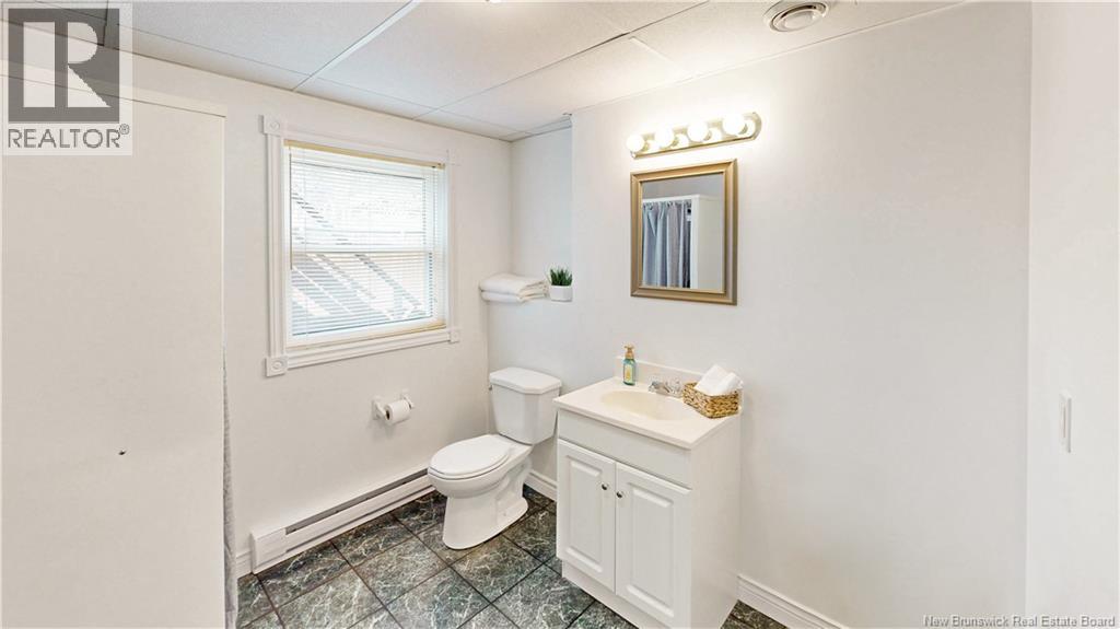 28 Kenneth Drive - 31