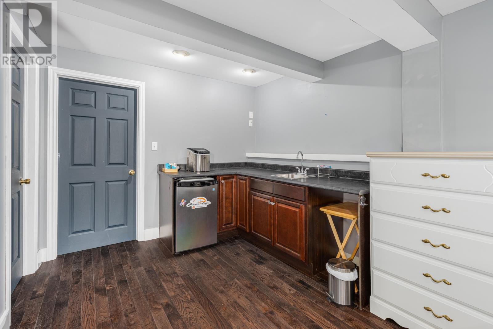 18 Sparrow Drive - 22