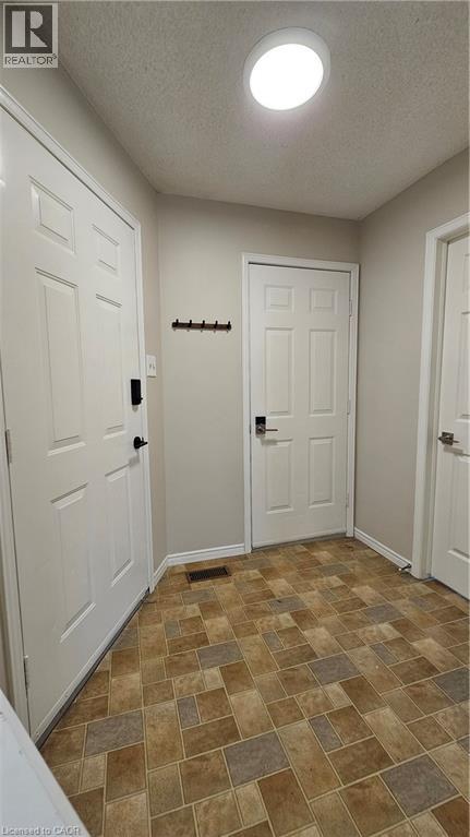 155 DUFFERIN Street Unit# A, Guelph, Ontario, N1H4B2 — Photo 3