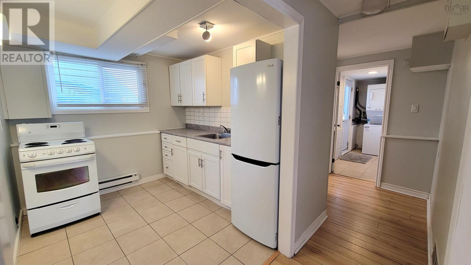 Property 26 of 45 of 3615/ 3617 Robie Street