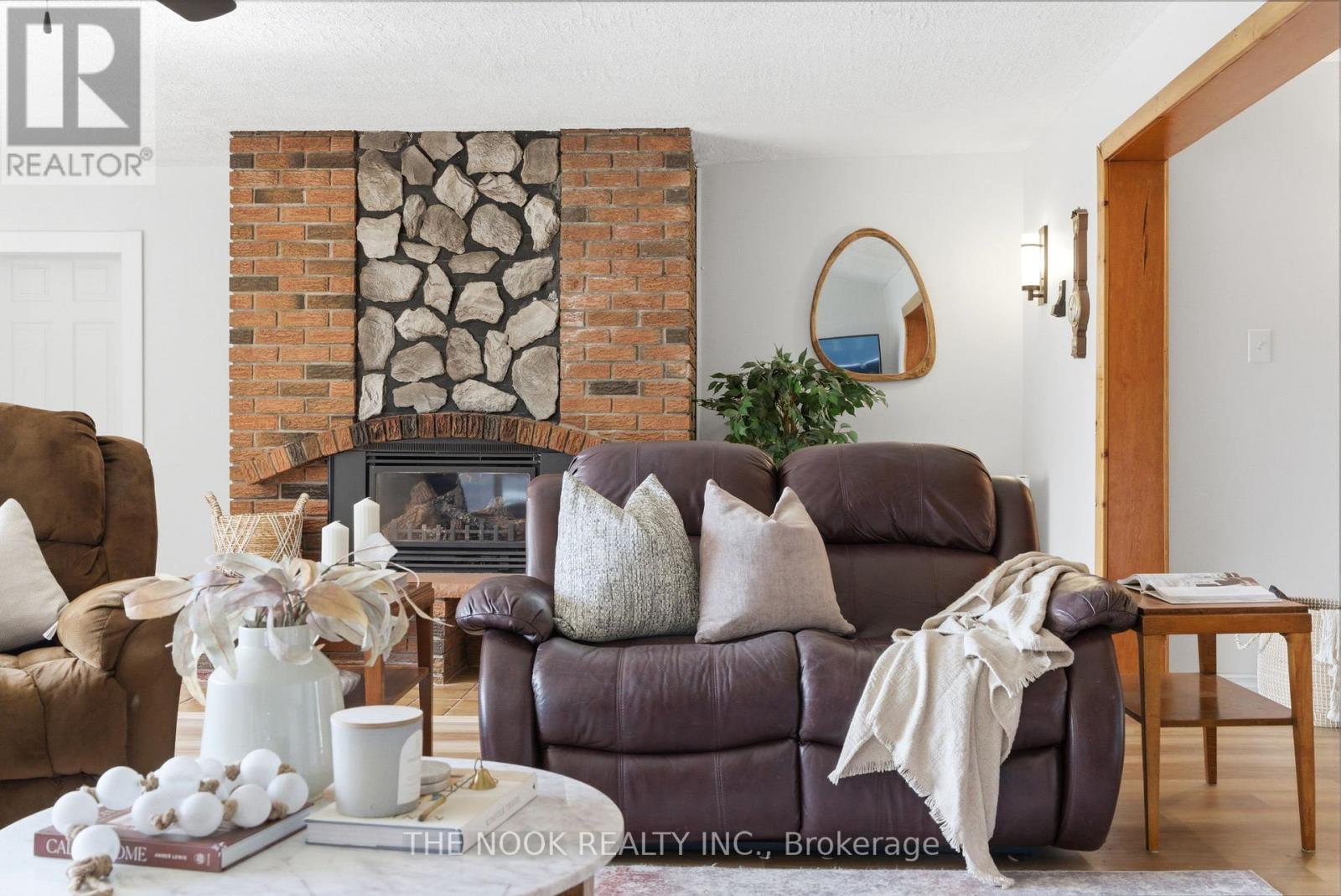 201 SKI HILL ROAD - 12