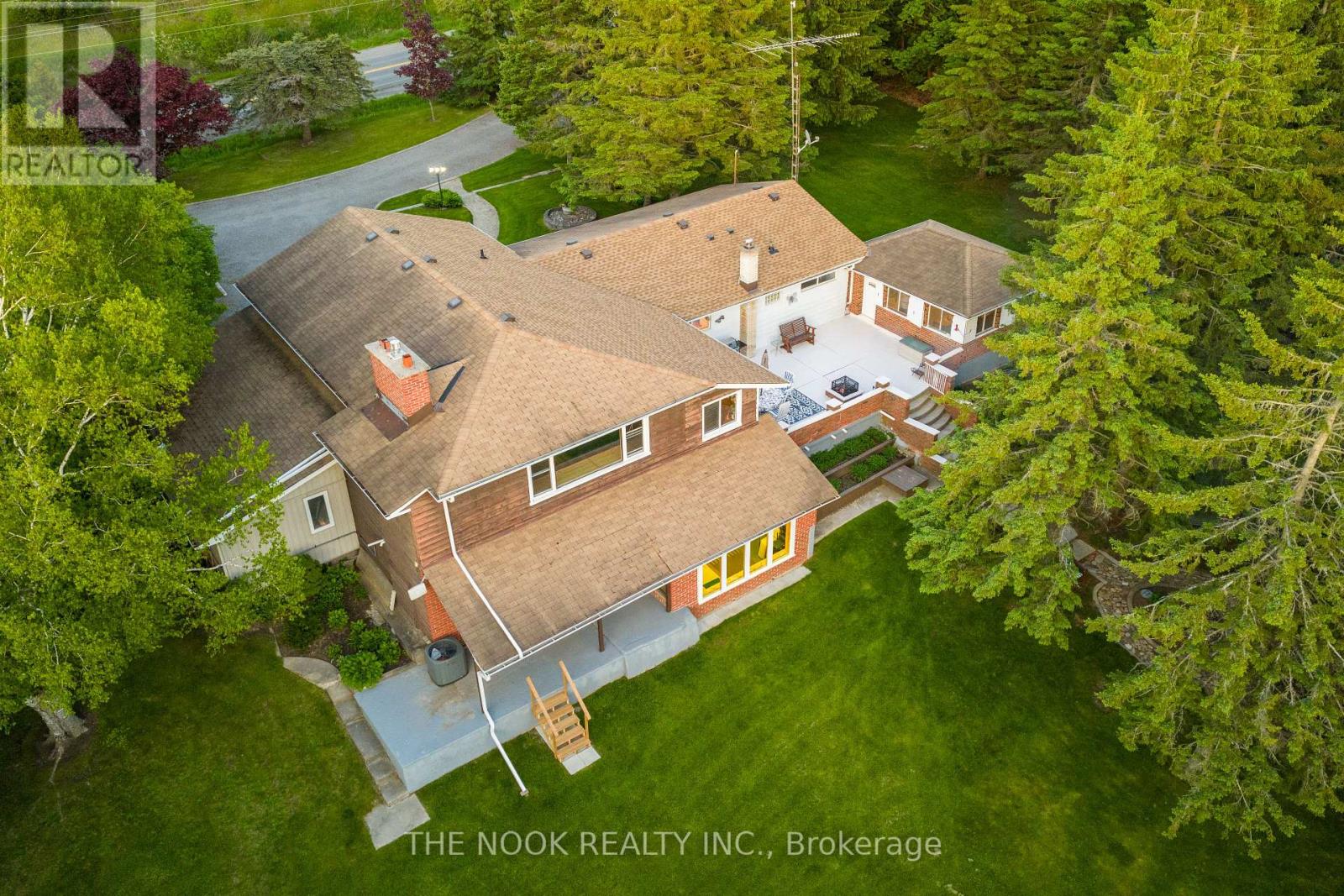 201 SKI HILL ROAD - 43