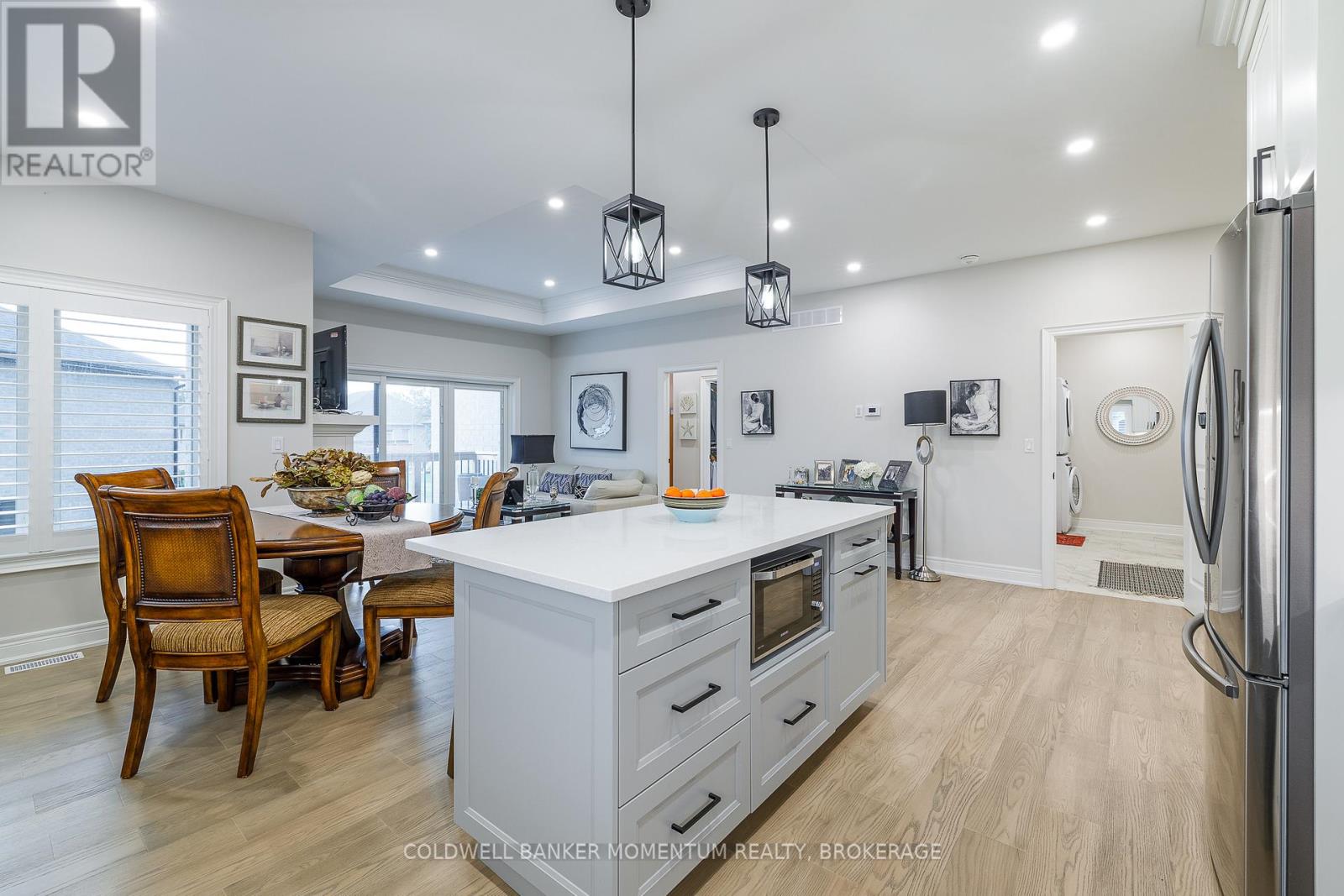 273 LANCASTER DRIVE - Image 12