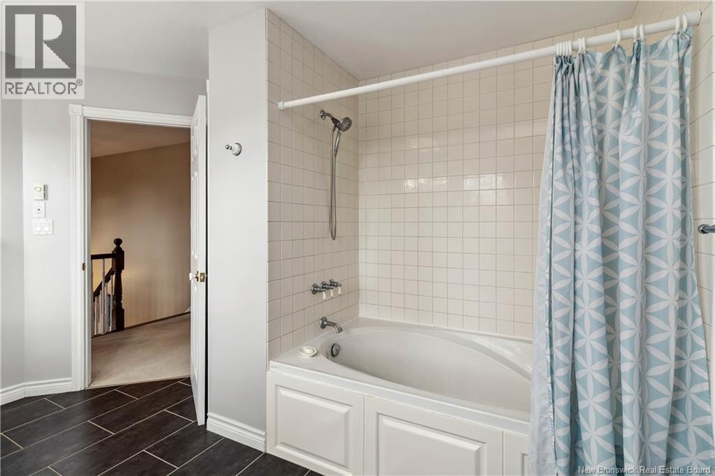 69 Mount View - Image 32